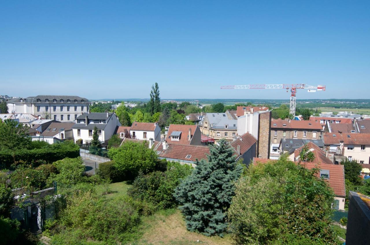 Appart'Hotel Versailles Saint Cyr L'Ecole - Gare Sncf A 100M Et Parking Prive Eksteriør billede