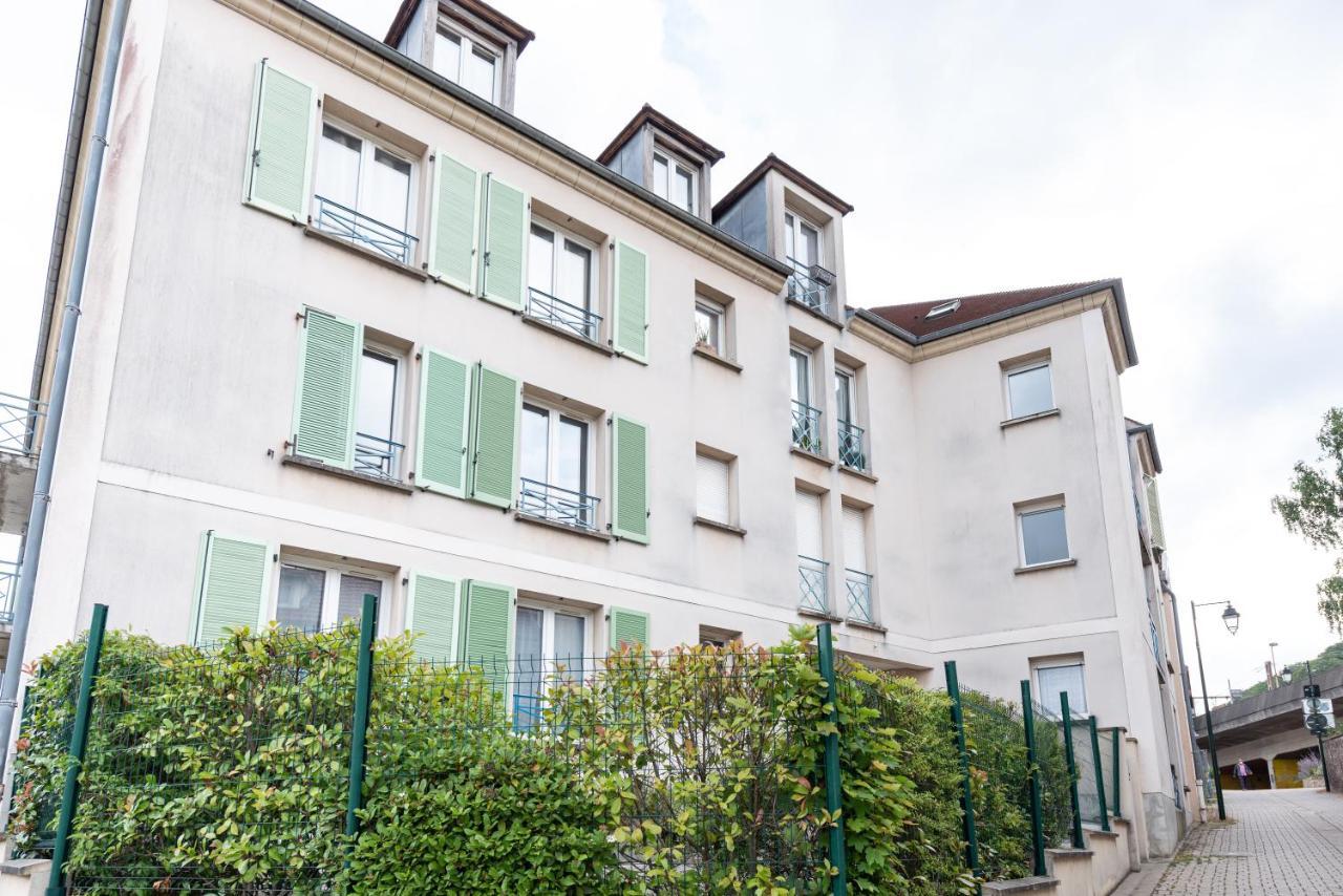 Appart'Hotel Versailles Saint Cyr L'Ecole - Gare Sncf A 100M Et Parking Prive Eksteriør billede