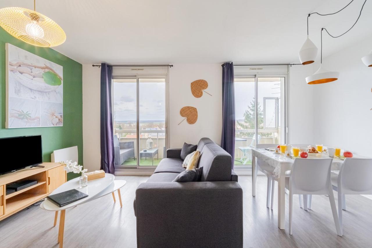 Appart'Hotel Versailles Saint Cyr L'Ecole - Gare Sncf A 100M Et Parking Prive Eksteriør billede